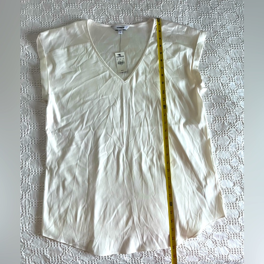 Express v-neck silky cream color top, NWT